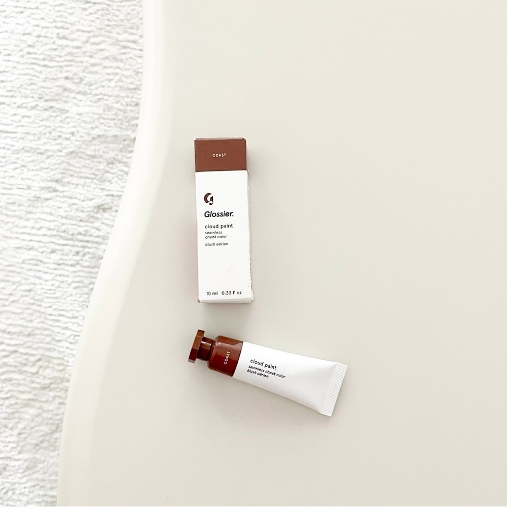 Glossier Cloud Paint in Coast